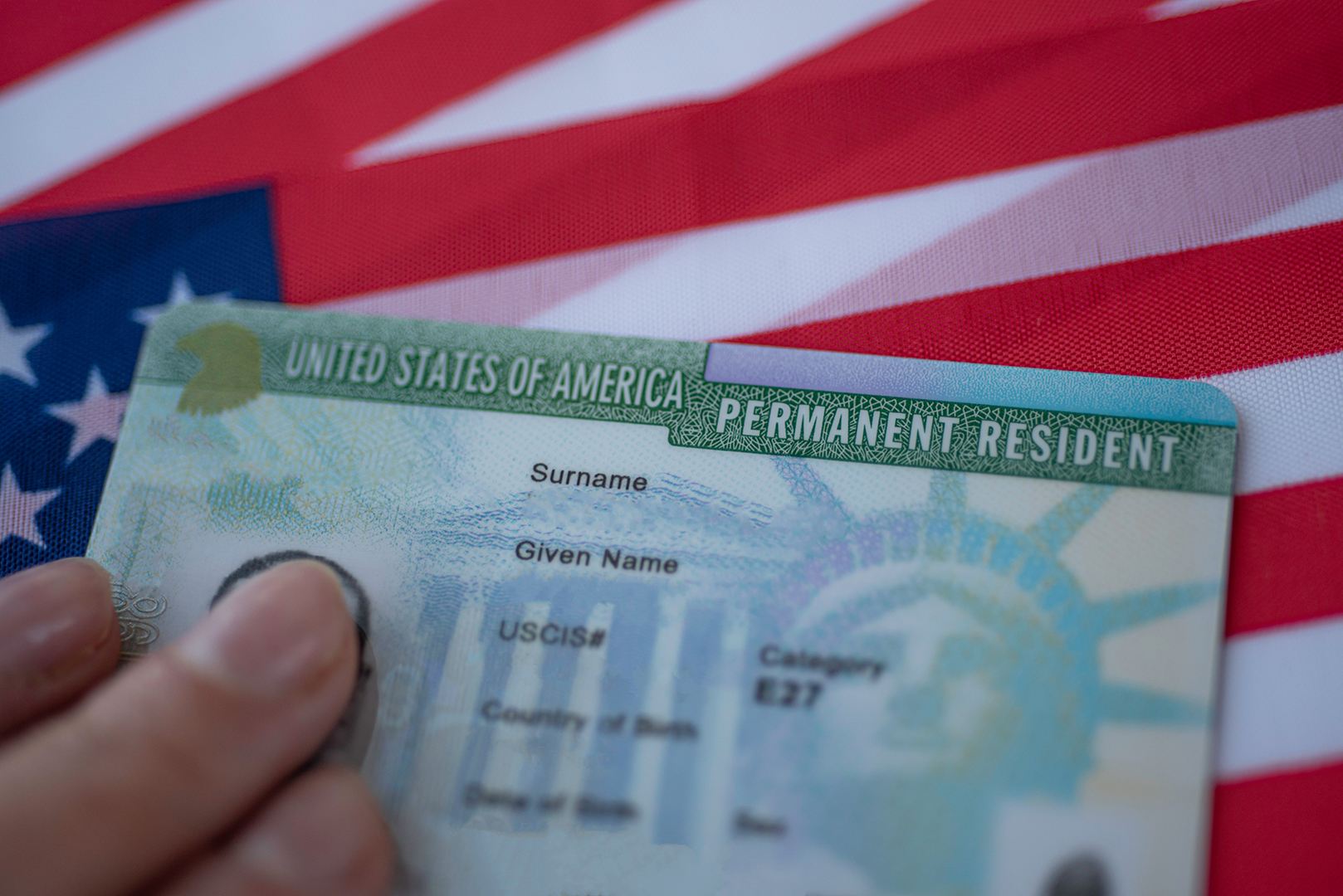 Inmigrantes tendrán más tiempo para entregar pruebas a USCIS para ‘green card’ y ciudadanía