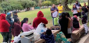 Los integrantes del grupo EVG en Whittier, California realizó un núcleo de oración