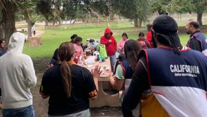 Los integrantes del grupo EVG en Whittier, California realizó un núcleo de oración